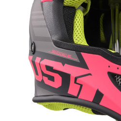 Just1 J38 MX prilba Blade fluo fuchsiová/čierna mat